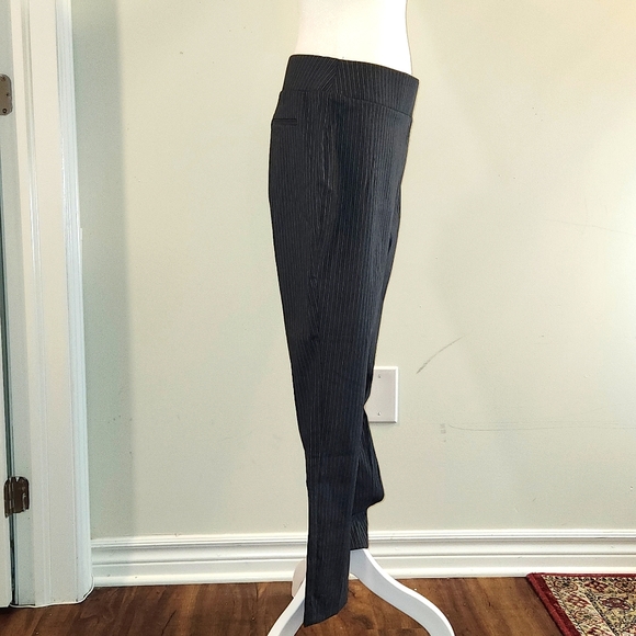 Apt 9~ Skinny Pull On Dress Pants Size 10S - Picture 2 of 7